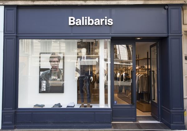 réalisation de la façade de la boutique Balibaris