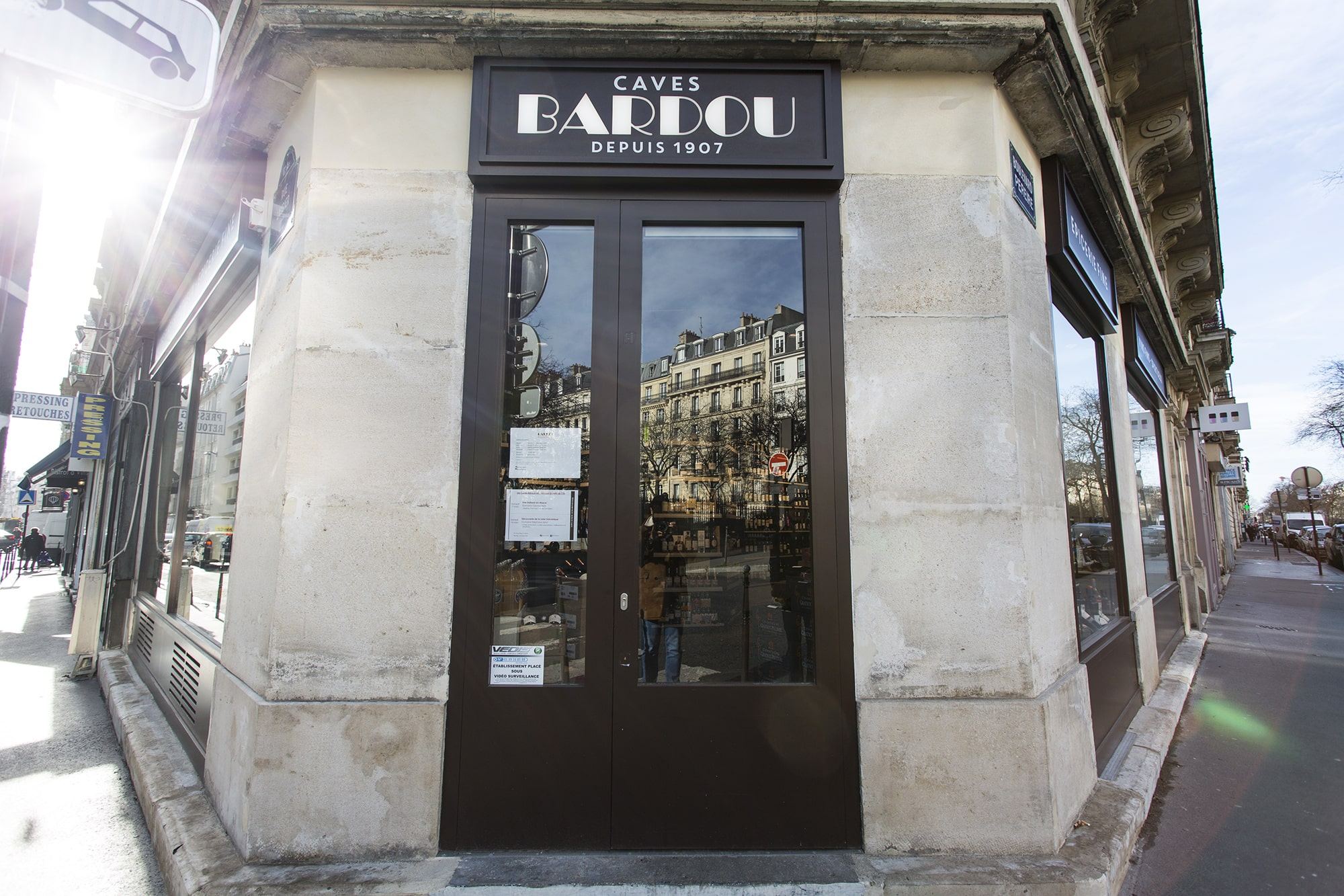 Détail d'aménagement de la cave à vin Bardou