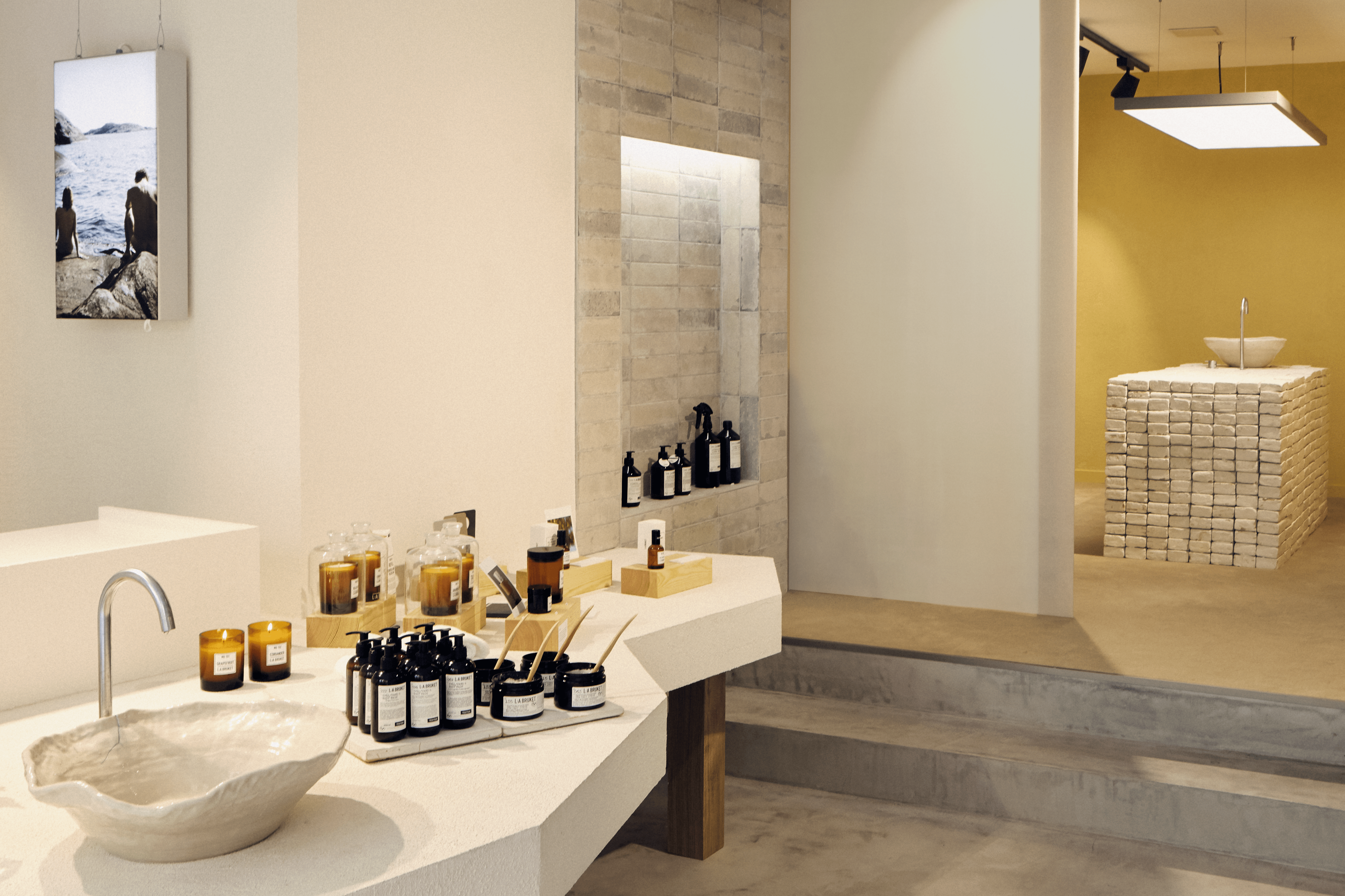 Espace soin et vasques de la boutique L:A Bruket