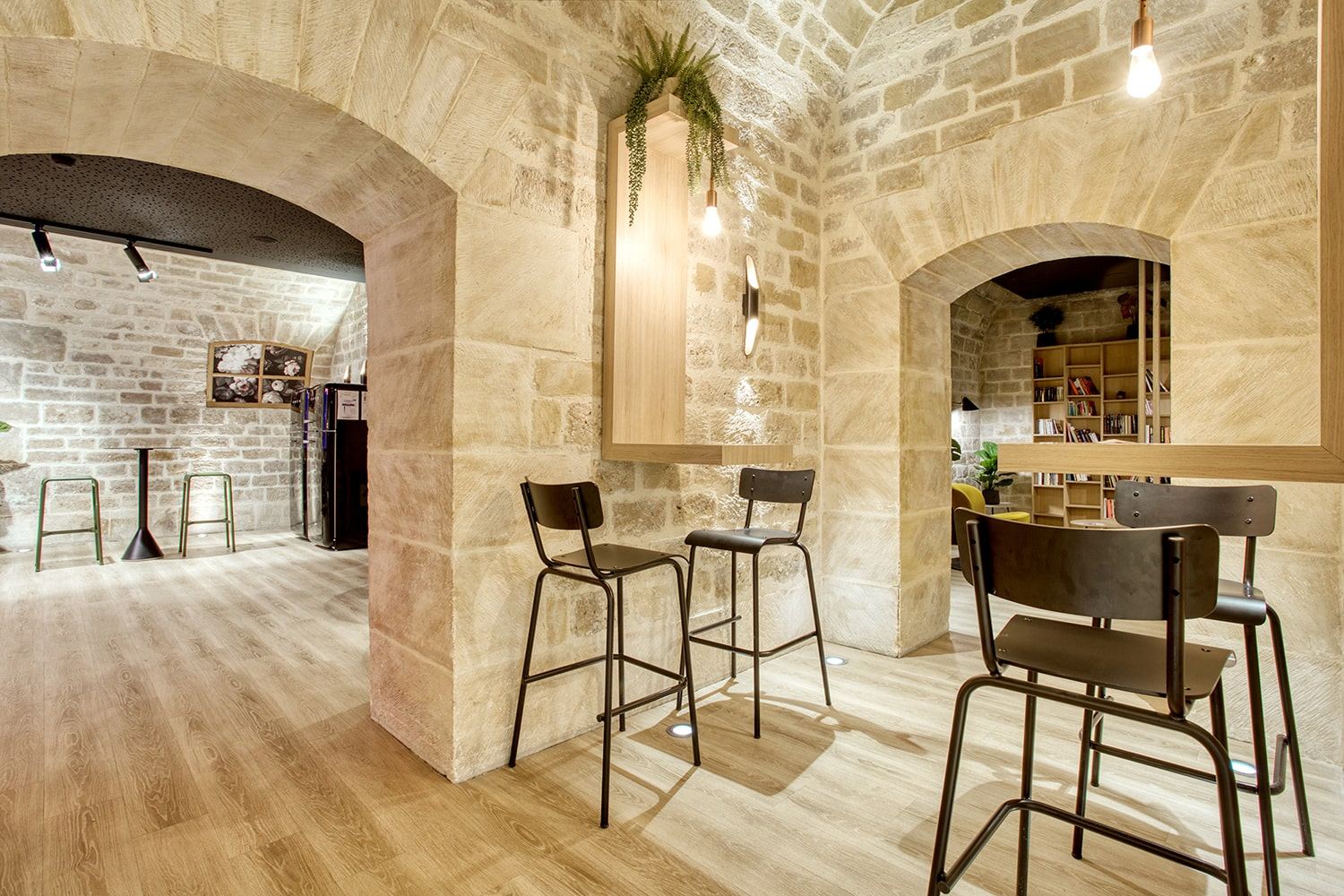 Espace de coworking Agora aménagé par Isospace pour Free à Paris