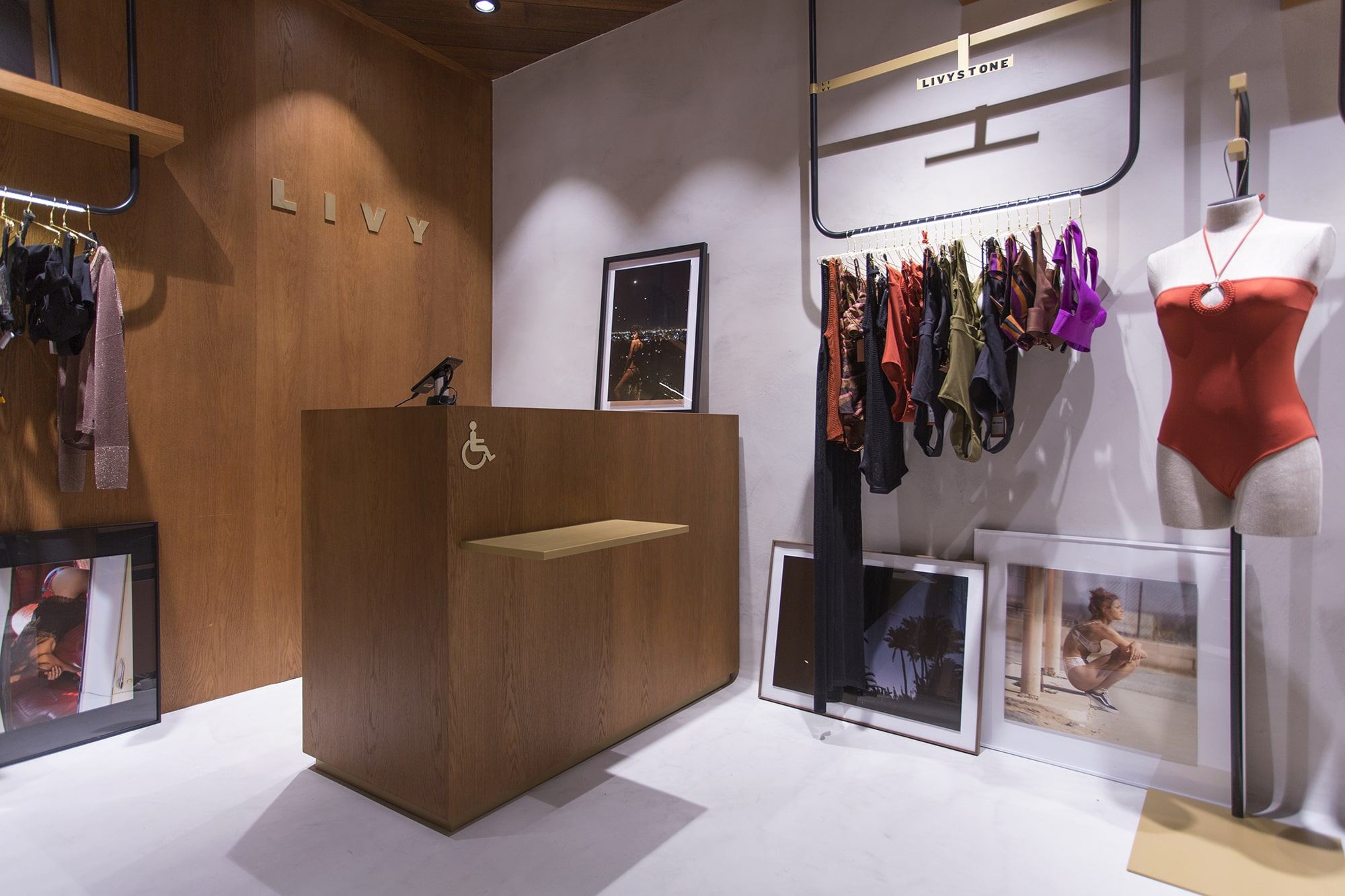 Meuble caisse sur mesure, boutique Livy