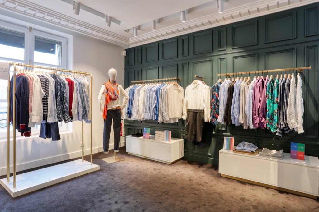 Flagship de la maison de chemises Figaret près de la Madeleine, réaménagé par Isospace