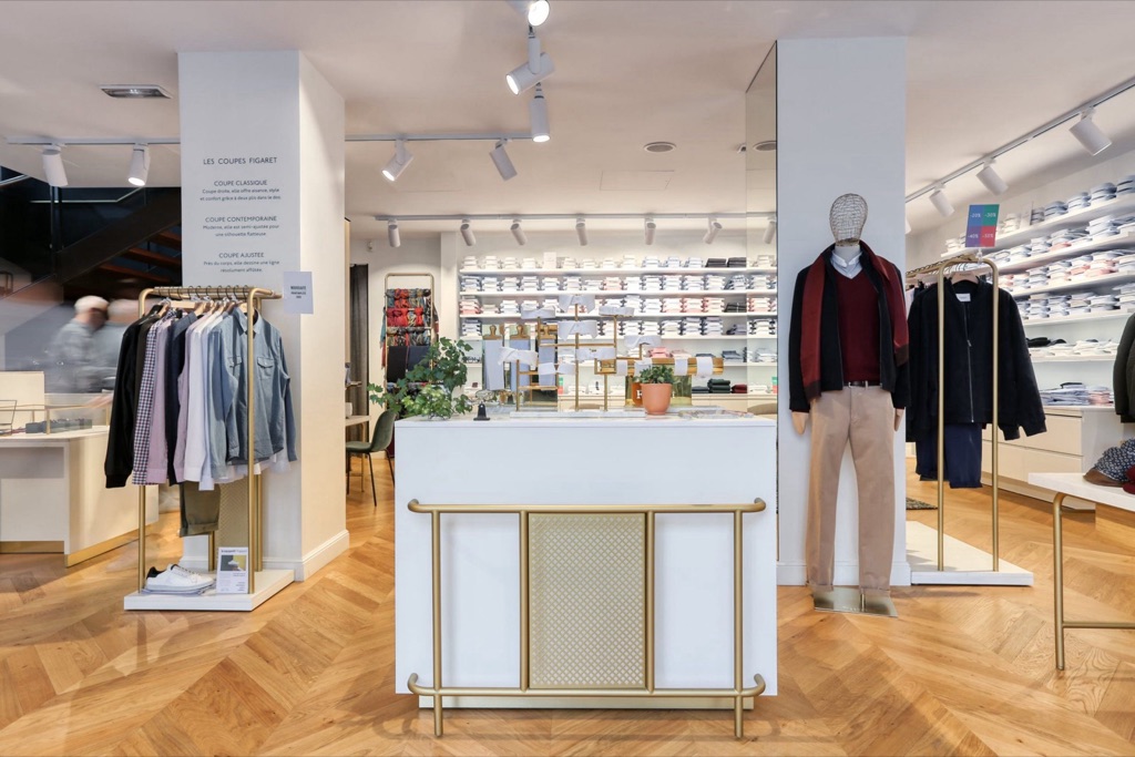 Flagship de la maison de chemises Figaret près de la Madeleine, réaménagé par Isospace