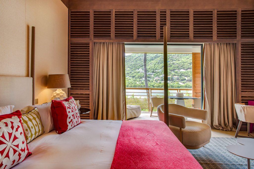 Chambre duplex de l'Hôtel Le Barthélémy à Saint-Barth aménagée par Isospace