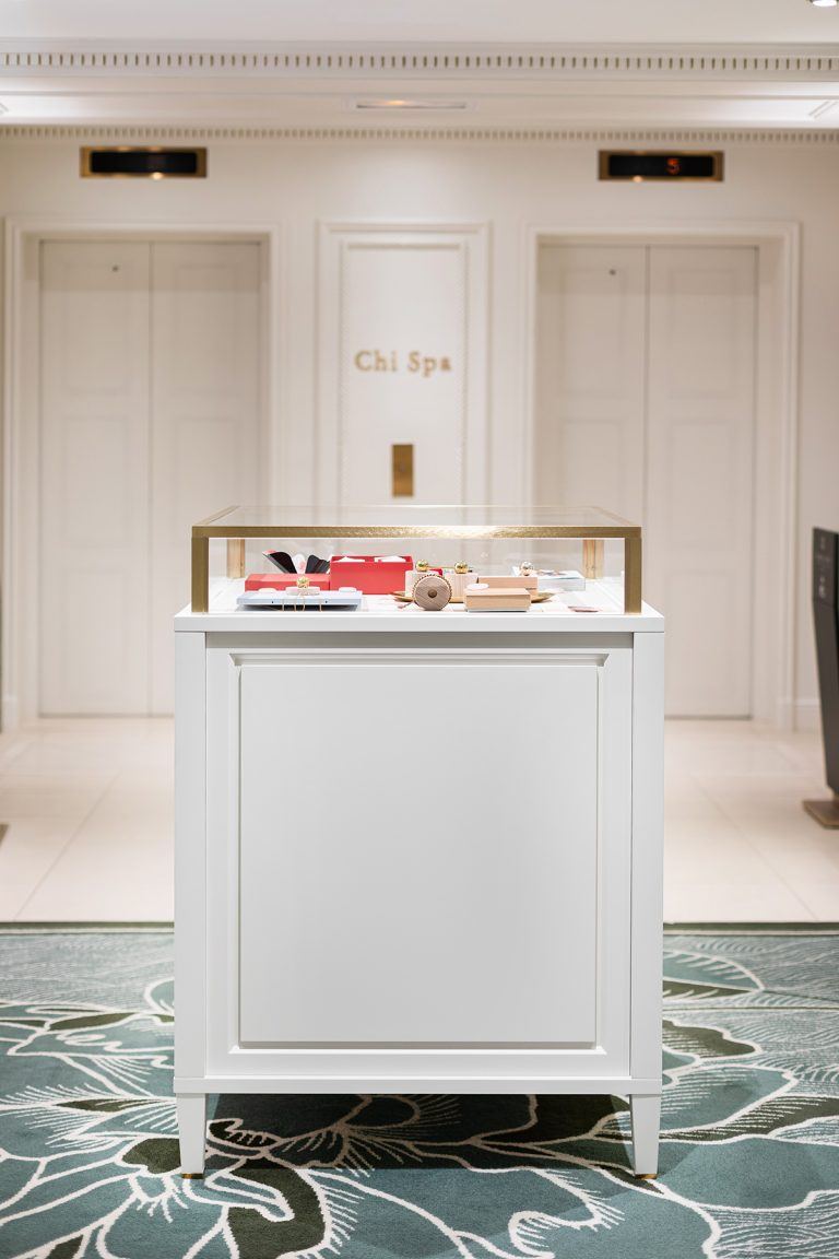 Spa de l’hôtel Shangri-La Paris dont le mobilier a été rénové par Isospace