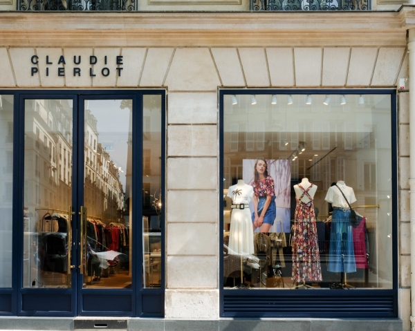 Claudie Pierlot agencement de la boutique Saint germain
