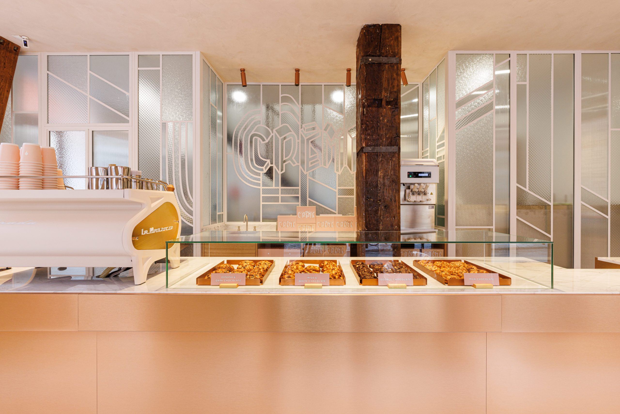 Boutique de cookies Crème à Paris agencée par Isospace