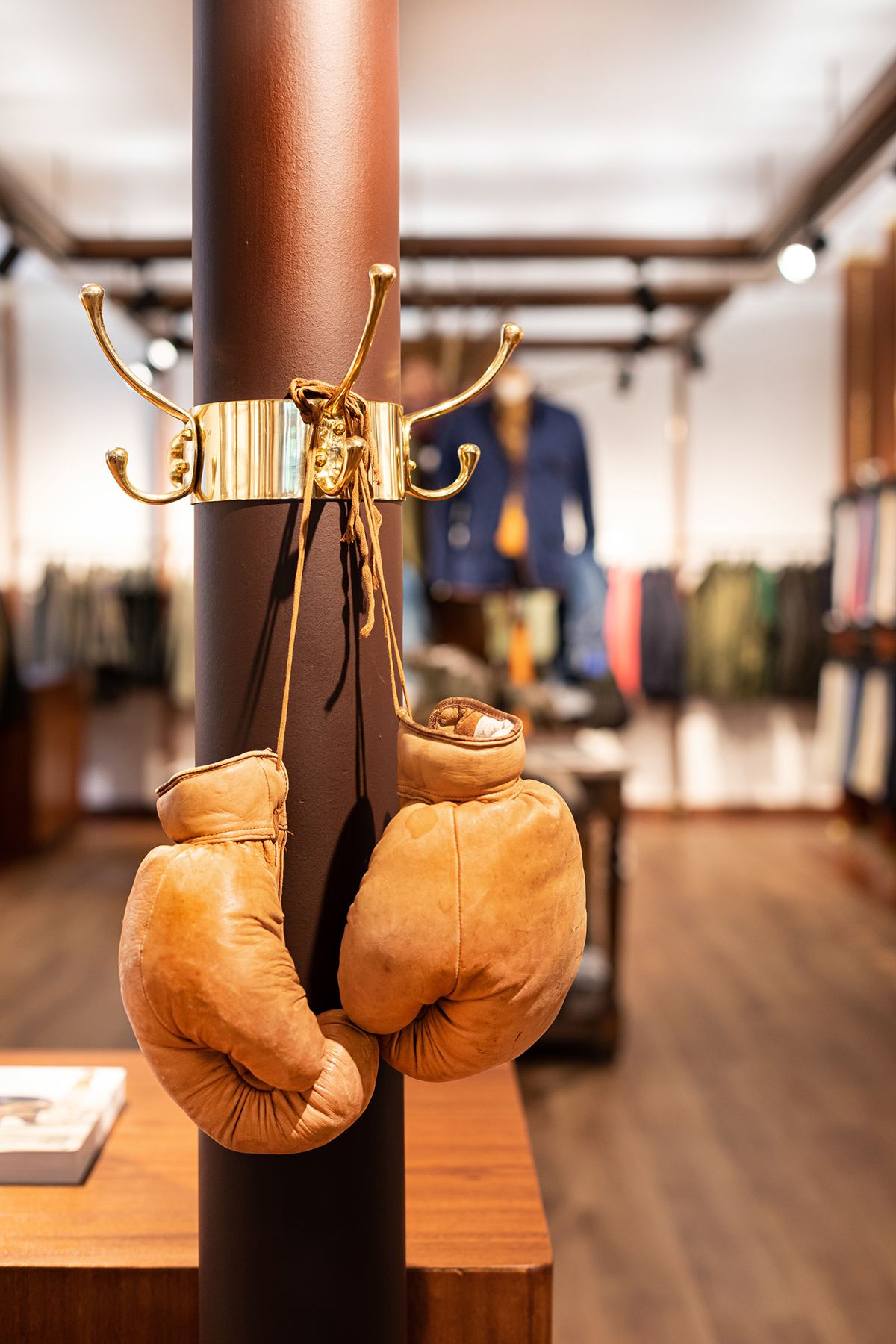 Présentation des vêtements, Au Petit Matelot