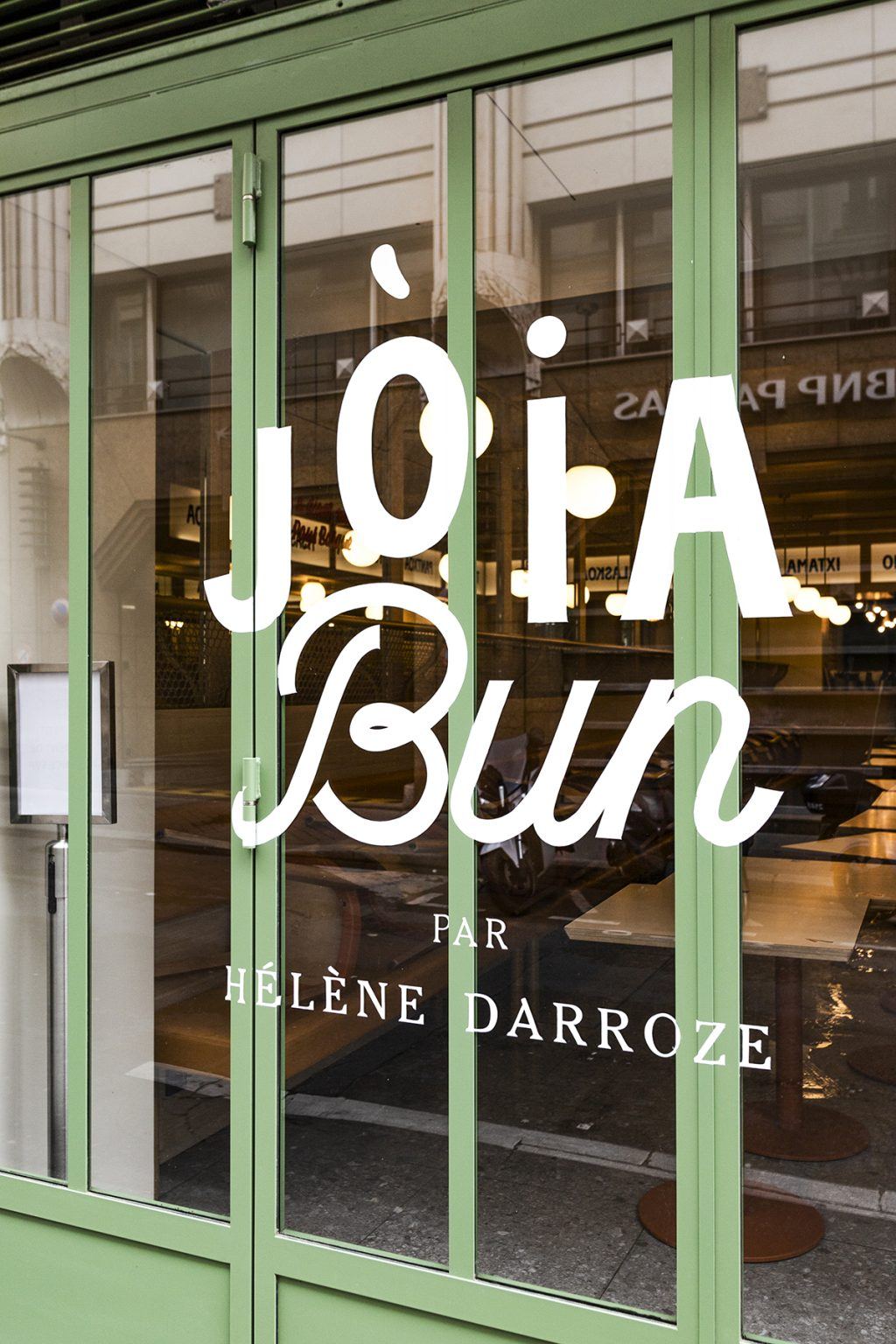 Joia Bun – Hélène Darroze, réalisation Isospace
