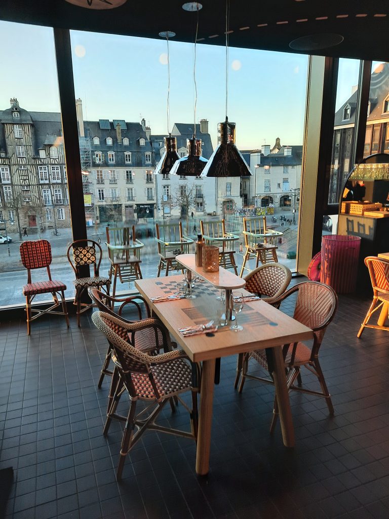 Réussir la décoration intérieure d'un café bar - Interieur essentiel