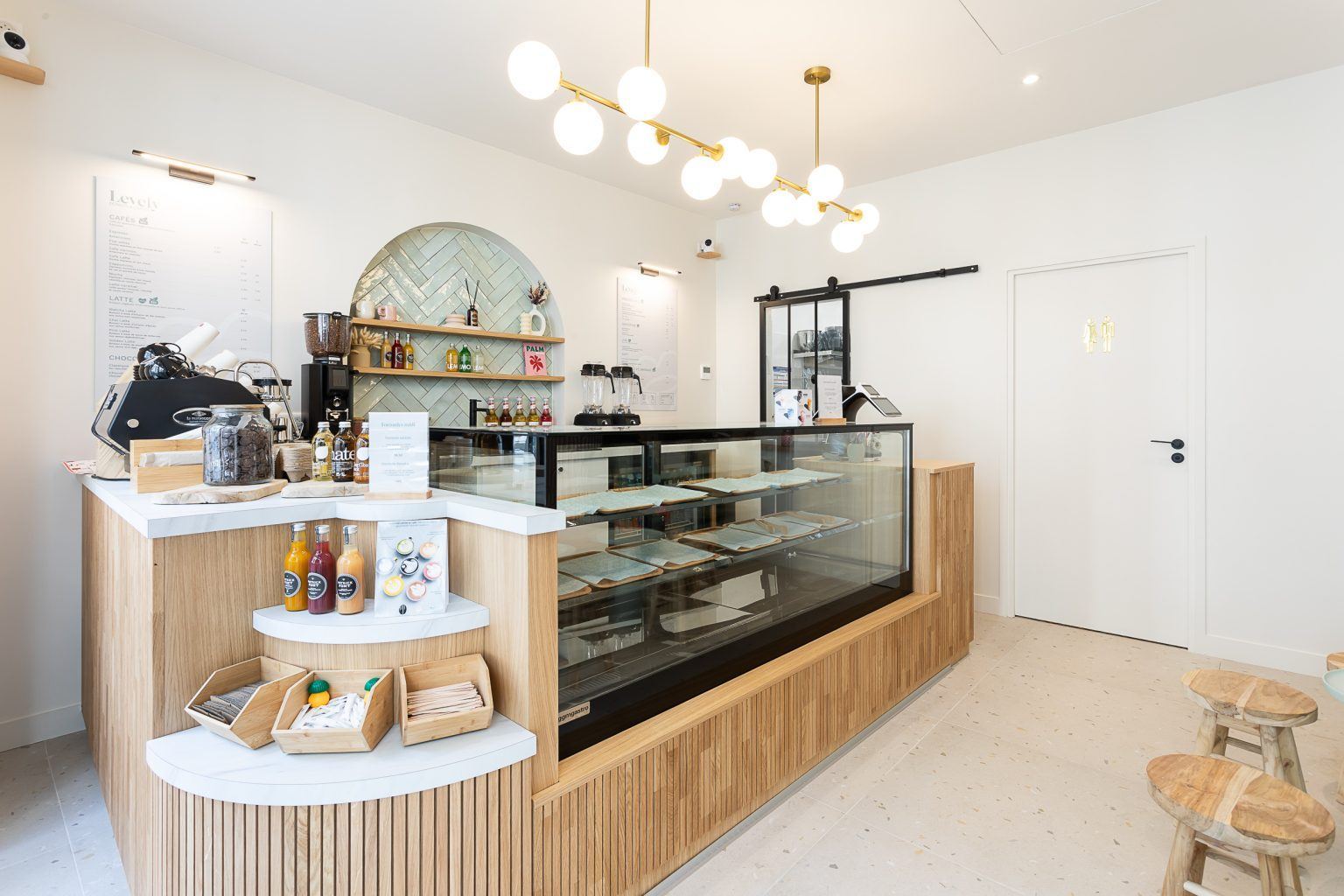 Coffee shop Maison Levely : exemple de commerce de proximité avec emplacement de quartier