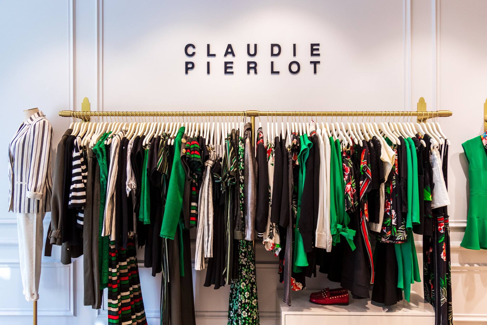Intérieur de la boutique Claudie Pierlot One Nation par Isospace