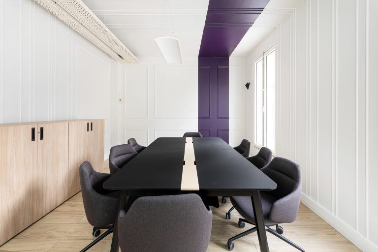 Chantier de rénovation des bureaux LCL piloté par Isospace, contractant général