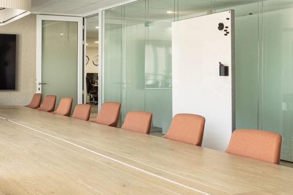 aménagement des bureaux d'un laboratoire pharmaceutique
