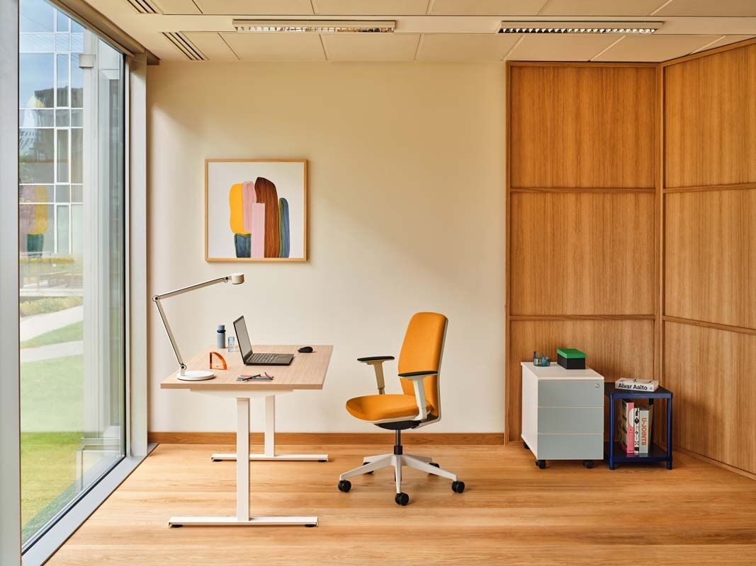 Caisson de bureau mobile dans un poste de travail individuel