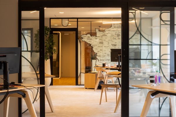 Espaces de direction, réalisation Isospace